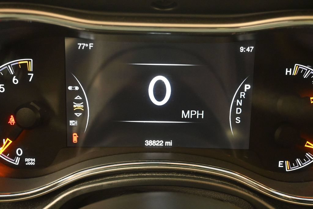 Used 2015 Jeep Grand Cherokee Limited w/ Trailer Tow Group IV AWD/4WD image 18