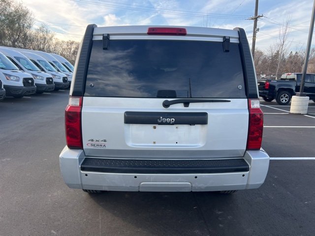 Used 2010 Jeep Commander Sport image 6