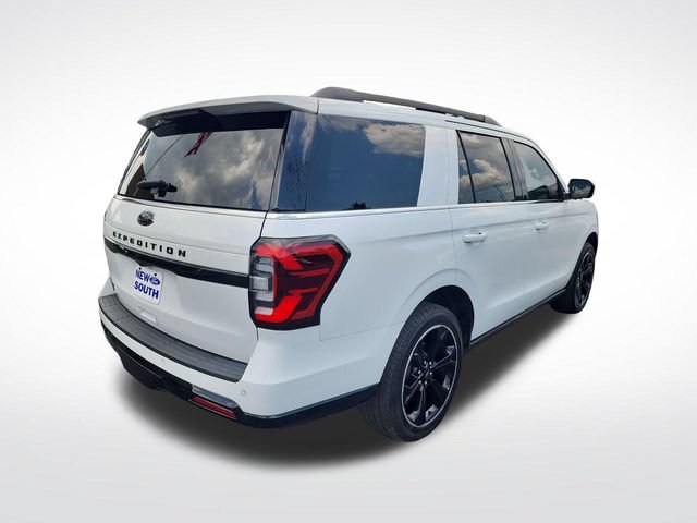 Used 2022 Ford Expedition Limited RWD image 5