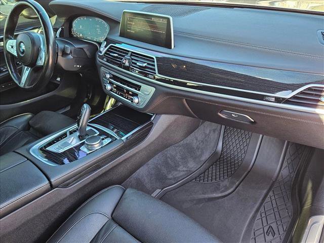 Used 2022 BMW 740i 740i w/ M Sport Package image 23