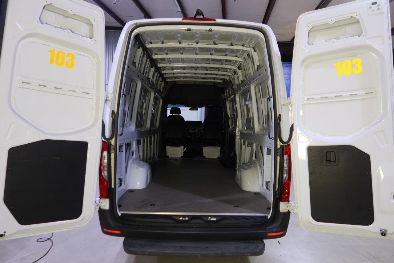Used 2021 Mercedes-Benz Sprinter 2500 w/ Driver Convenience Package image 17