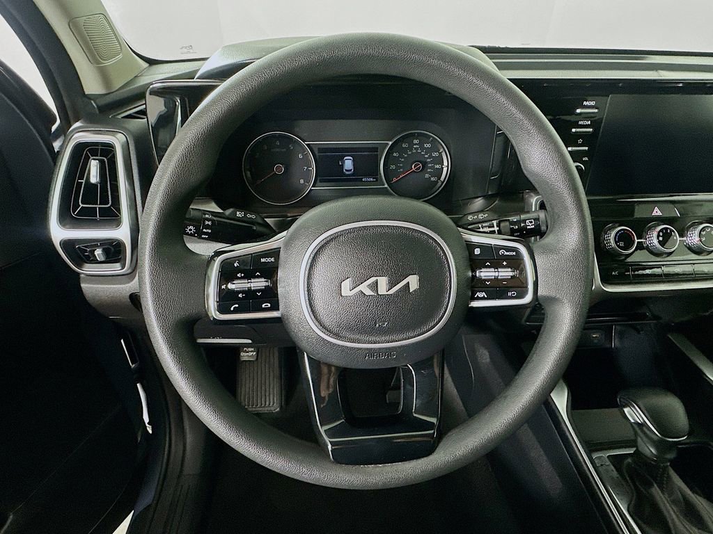 Certified 2023 Kia Sorento LX FWD image 21