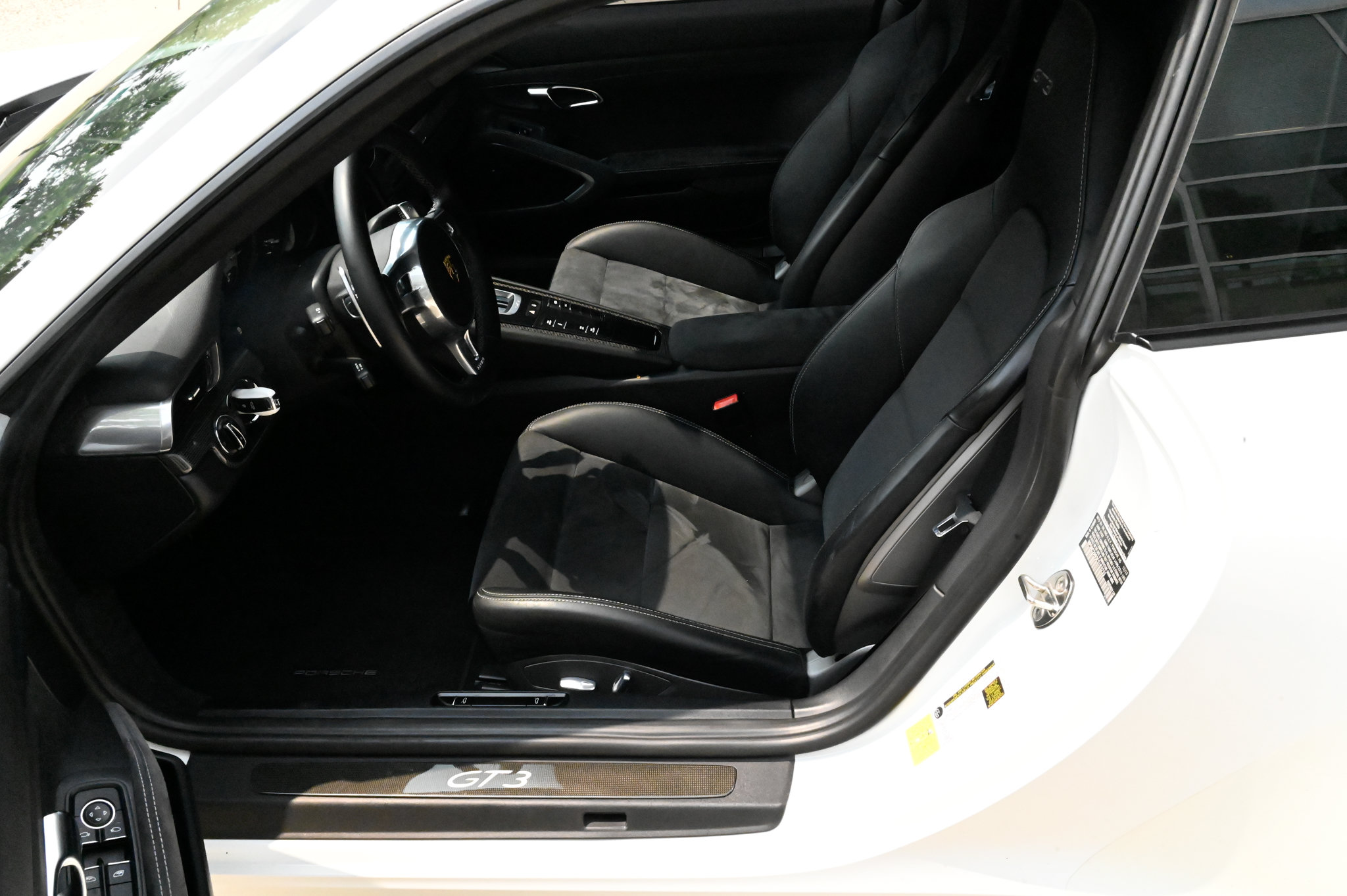 Used 2014 Porsche 911 GT3 RWD image 18