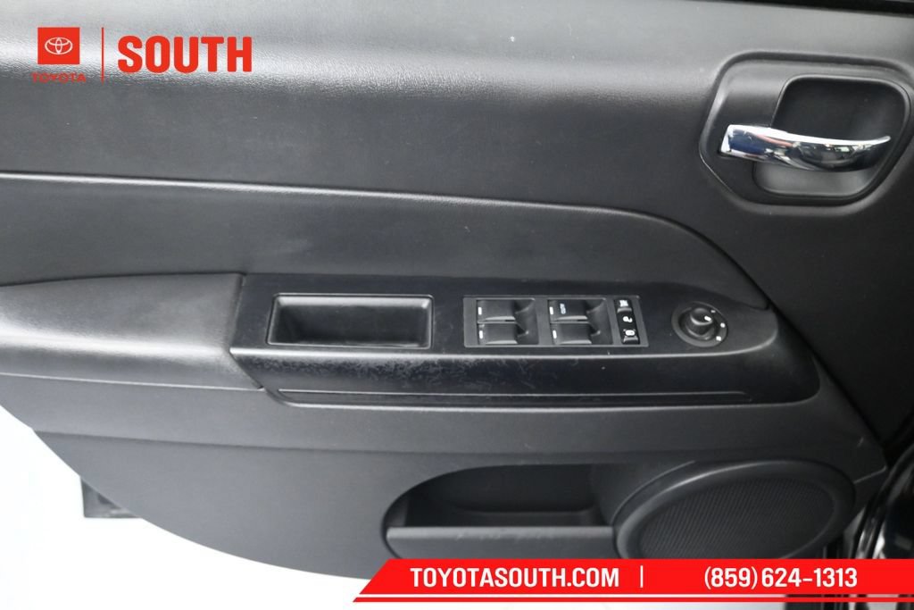 Used 2017 Jeep Compass Sport w/ Power Value Group FWD image 19