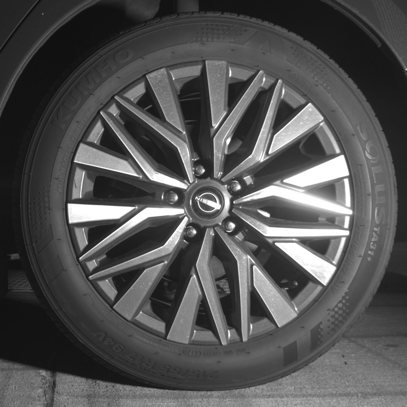 Used 2025 Nissan Altima 2.5 SV FWD image 14