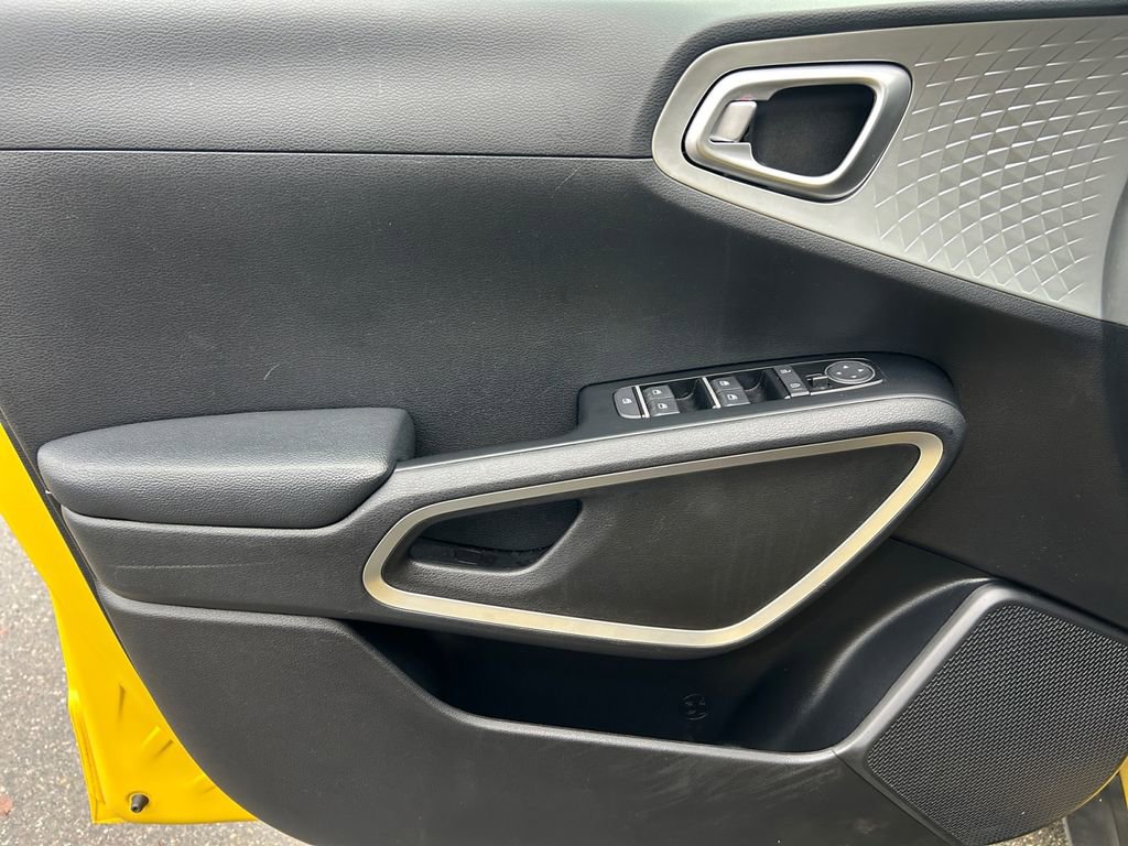 Used 2020 Kia Soul LX image 22