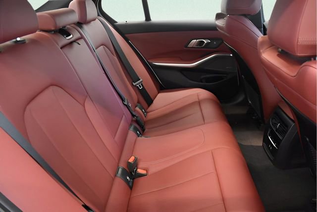 Used 2023 BMW 330i xDrive Sedan w/ Premium Package AWD/4WD image 17