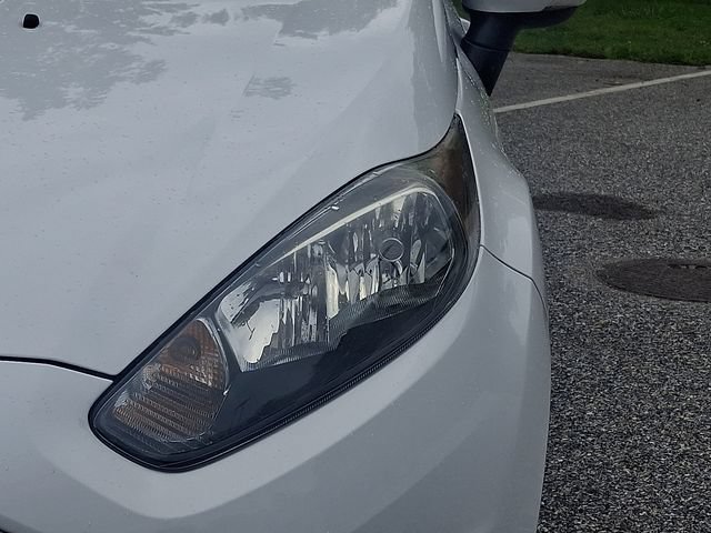 Used 2016 Ford Fiesta SE FWD image 9