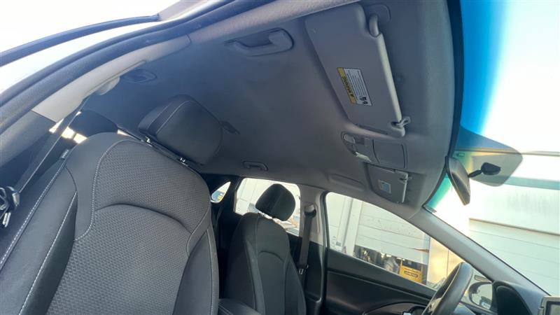 Used 2018 Hyundai Elantra GT FWD image 39