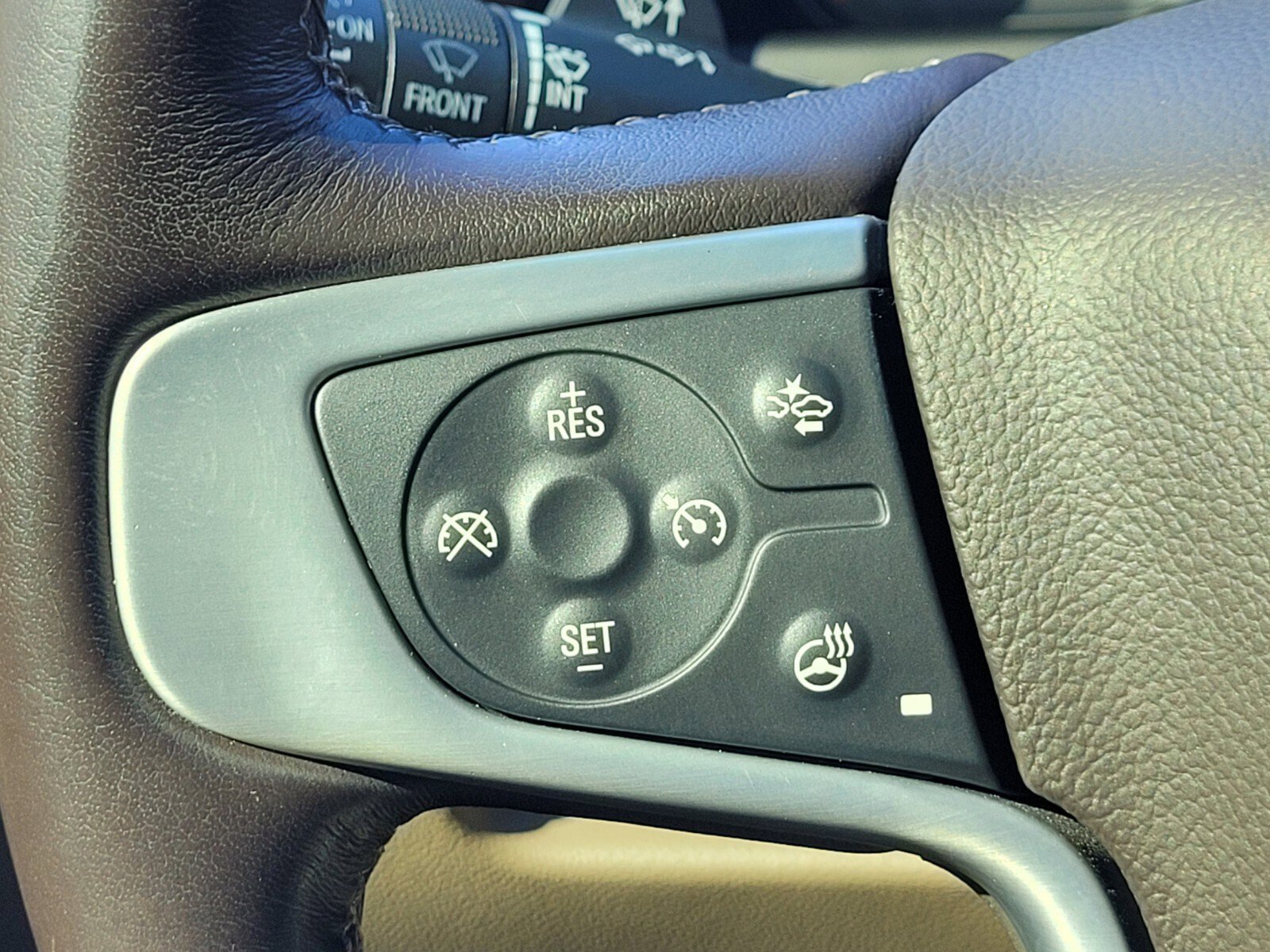 Used 2020 GMC Yukon SLT w/ Premium Edition image 21