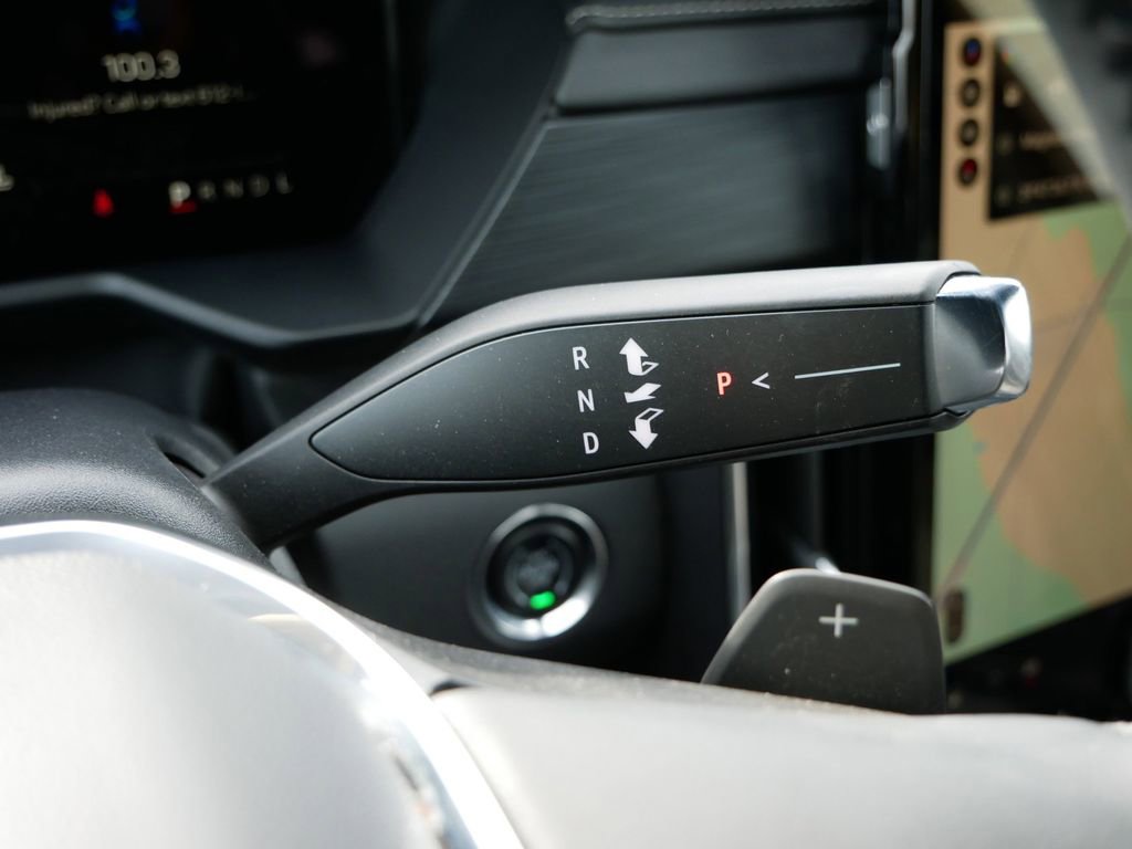 Used 2025 GMC Acadia Elevation image 25