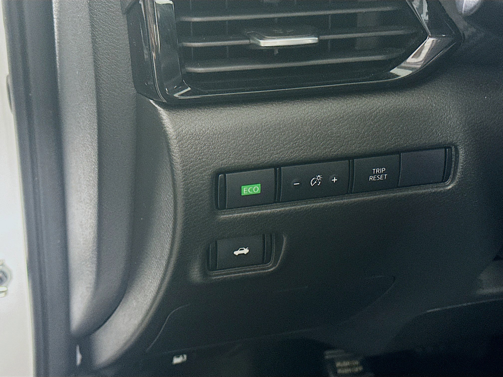 Used 2024 Nissan Sentra SV image 16