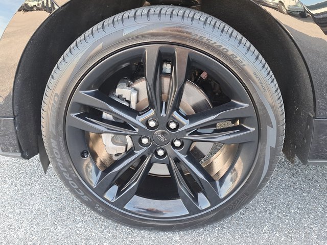 Certified 2022 Ford Edge ST w/ Equipment Group 401A image 4