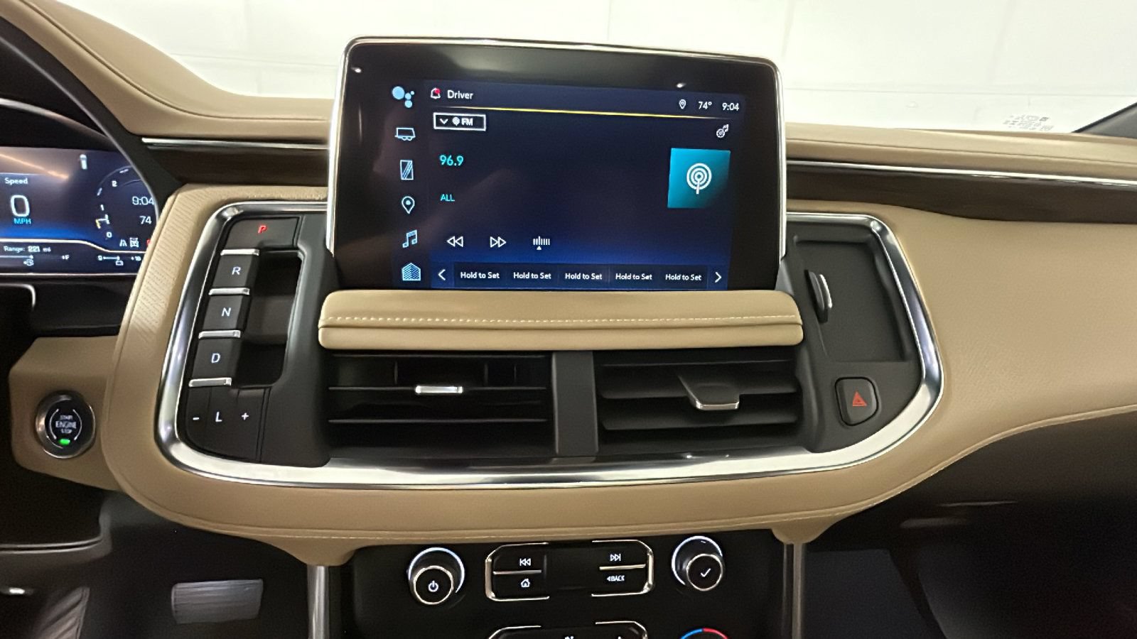 Used 2023 Chevrolet Tahoe Premier AWD/4WD image 27