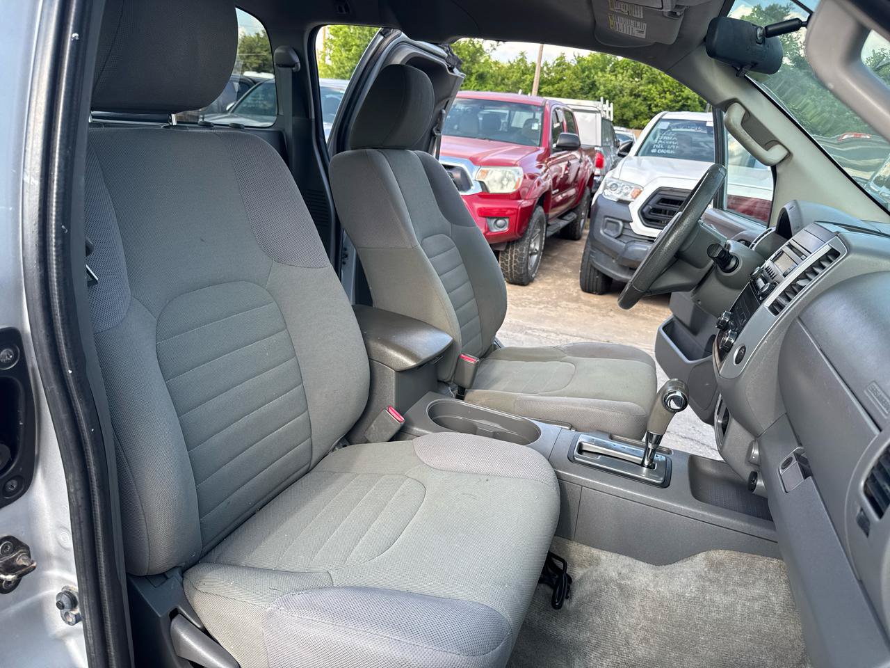 Used 2015 Nissan Frontier S RWD image 18
