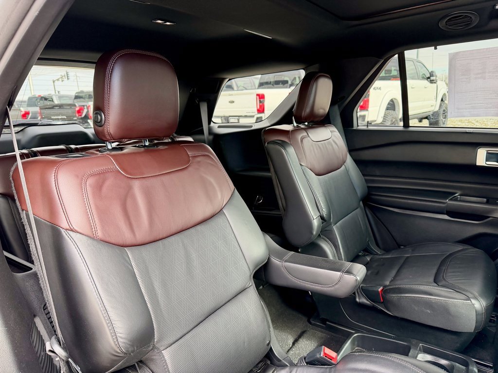 Certified 2020 Ford Explorer Platinum w/ Premium Technology Package image 19