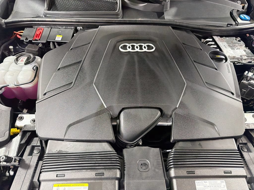 Used 2025 Audi Q8 Premium Plus AWD/4WD image 33