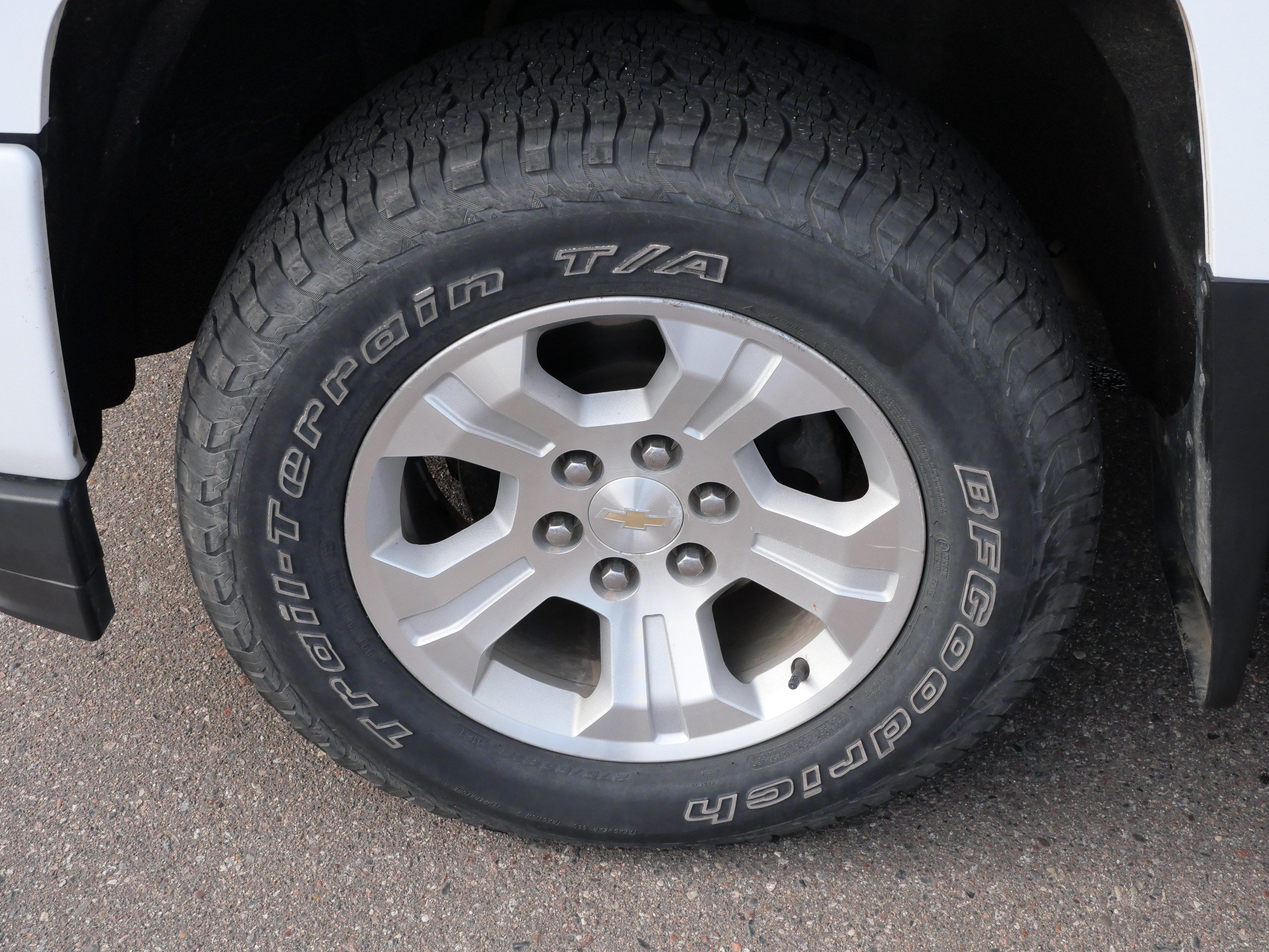 Used 2018 Chevrolet Silverado 1500 LT w/ All Star Edition AWD/4WD image 15