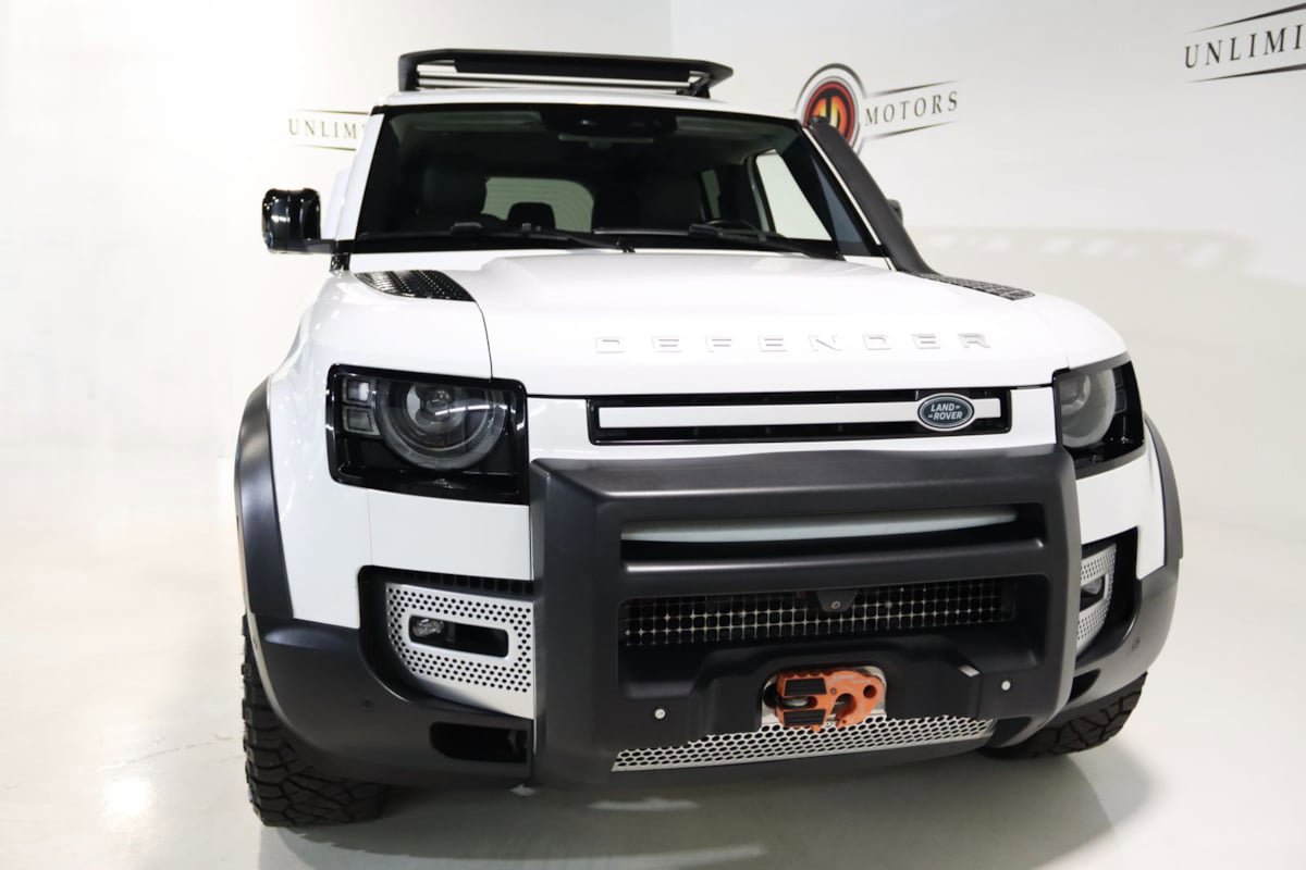 Used 2020 Land Rover Defender 110 SE AWD/4WD image 24