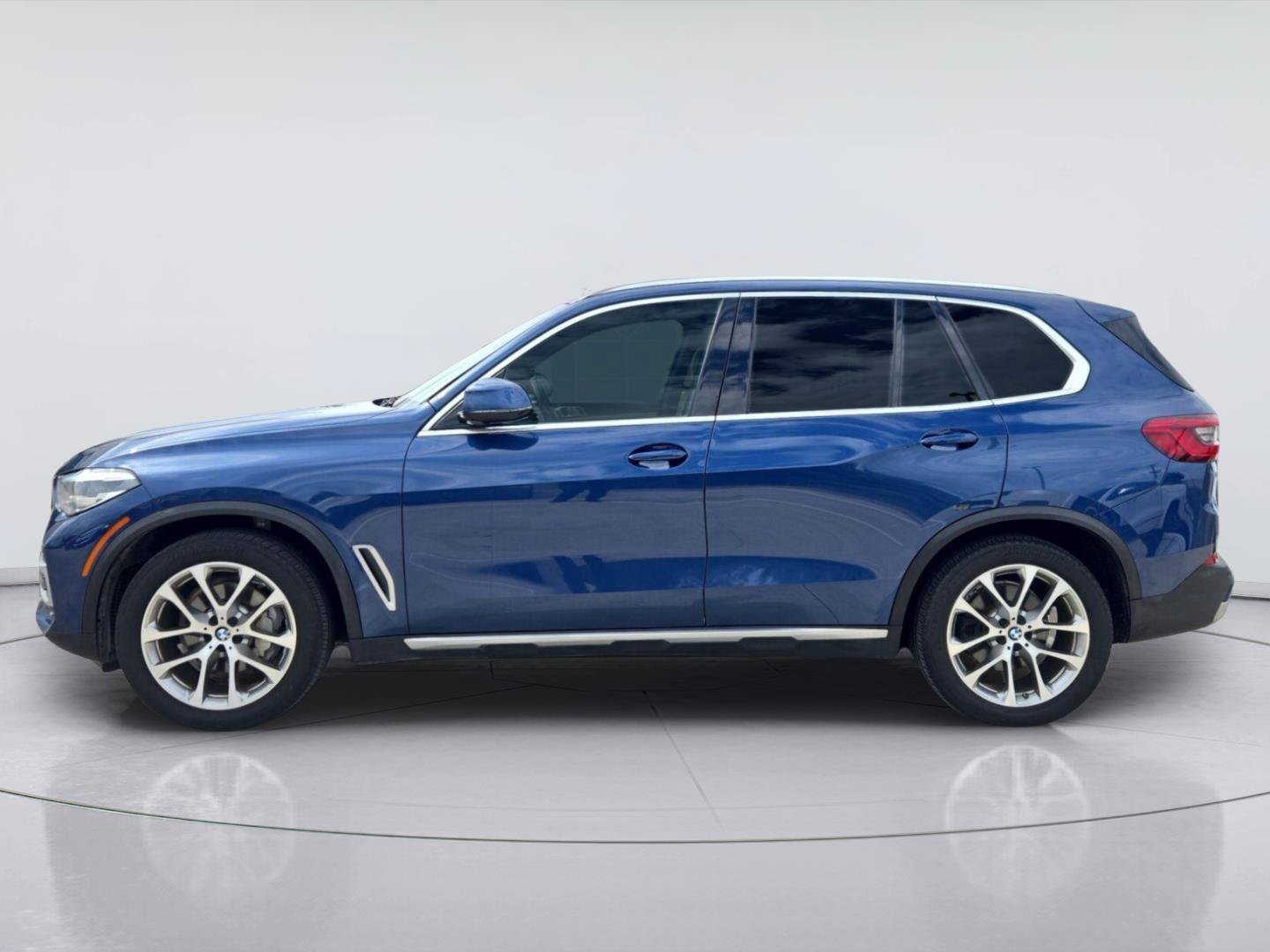 Used 2020 BMW X5 sDrive40i w/ Convenience Package RWD image 2