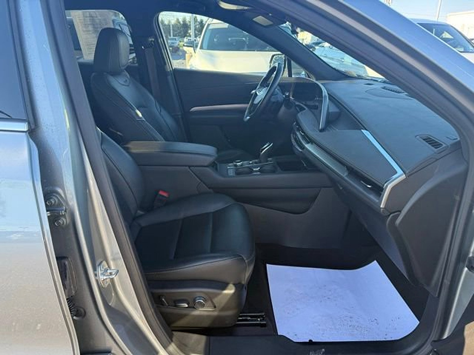 Used 2025 Cadillac XT4 Premium Luxury image 26