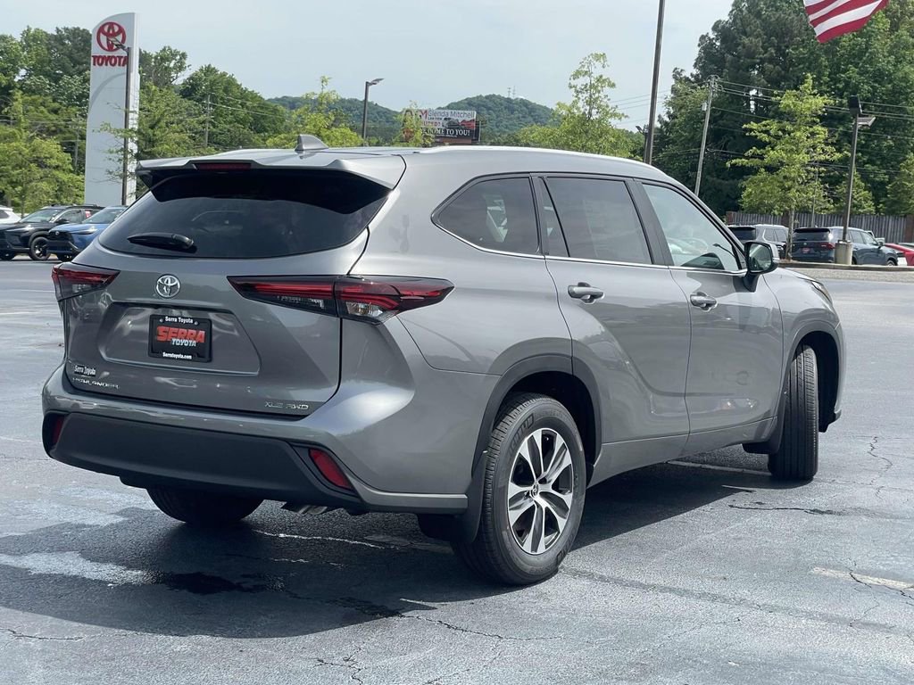 New 2026 Toyota Highlander XLE AWD/4WD image 3