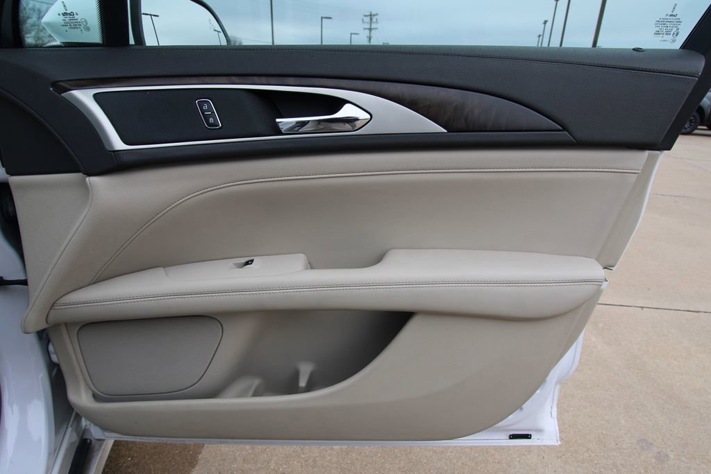 Used 2017 Lincoln MKZ Select w/ Technology Package image 44