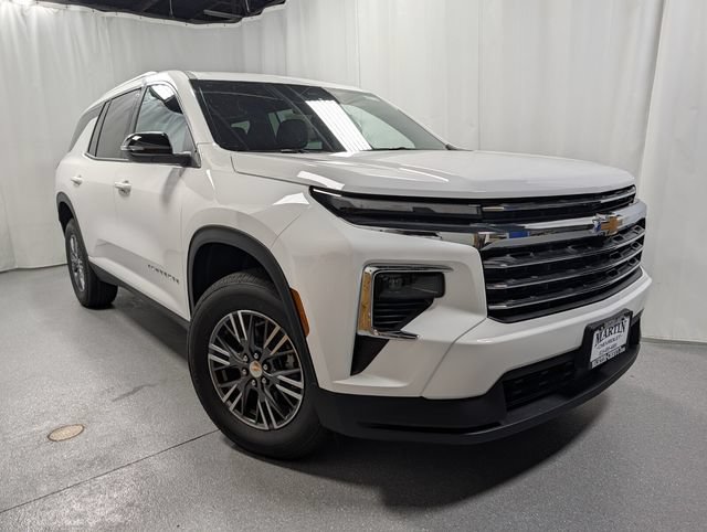 New 2026 Chevrolet Traverse LT AWD/4WD image 2