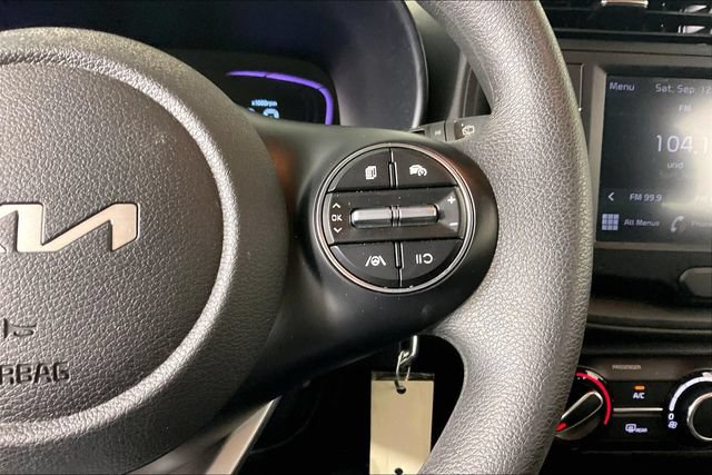 Used 2025 Kia Soul LX w/ LX Technology Package FWD image 9