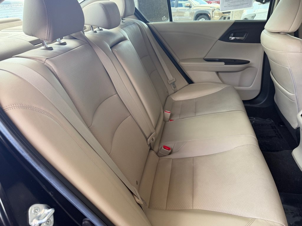 Used 2017 Honda Accord EX-L image 36