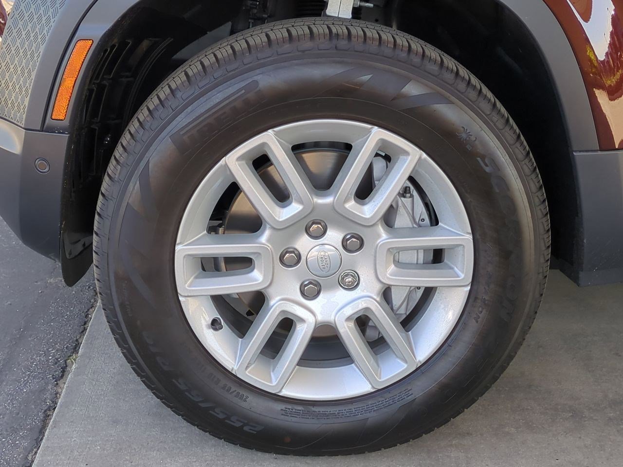 New 2025 Land Rover Defender 130 S image 27