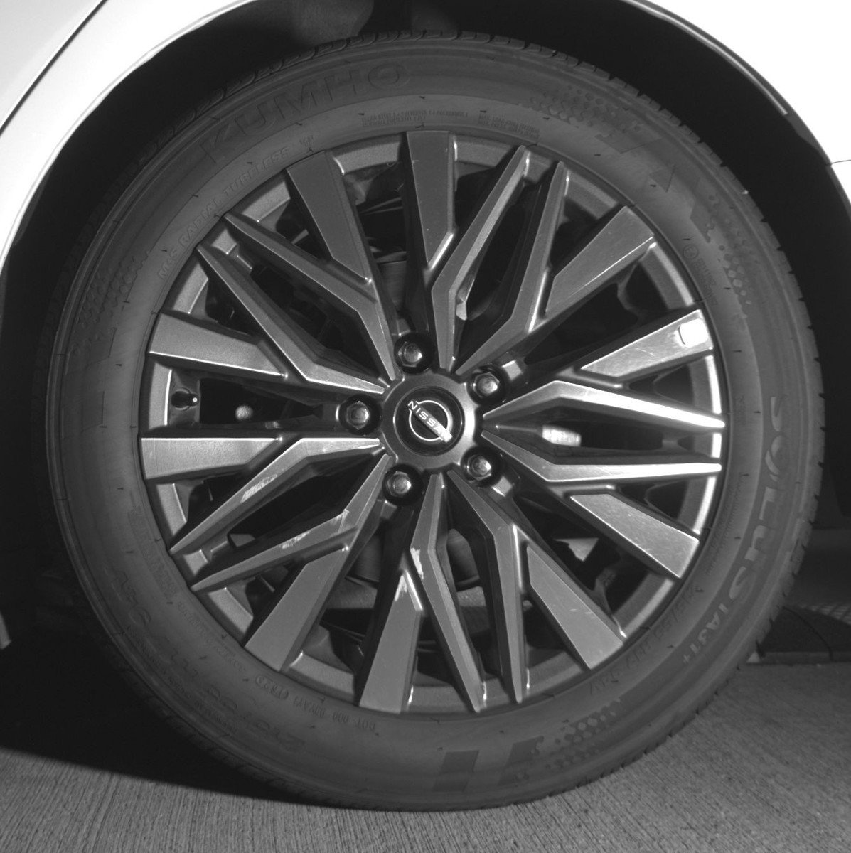 Used 2025 Nissan Altima 2.5 SV image 14