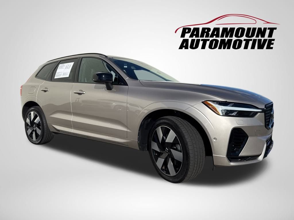 Used 2024 Volvo XC60 T8 Plus w/ Protection Package Premier image 3