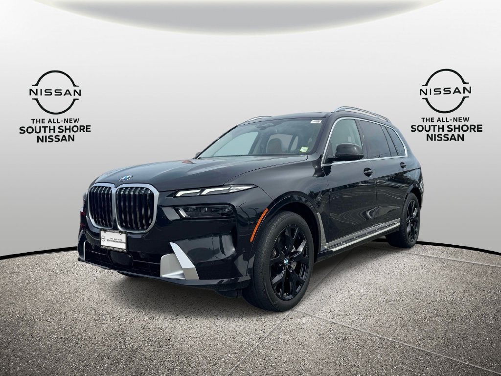 Used 2024 BMW X7 xDrive40i w/ Premium Package AWD/4WD image 4