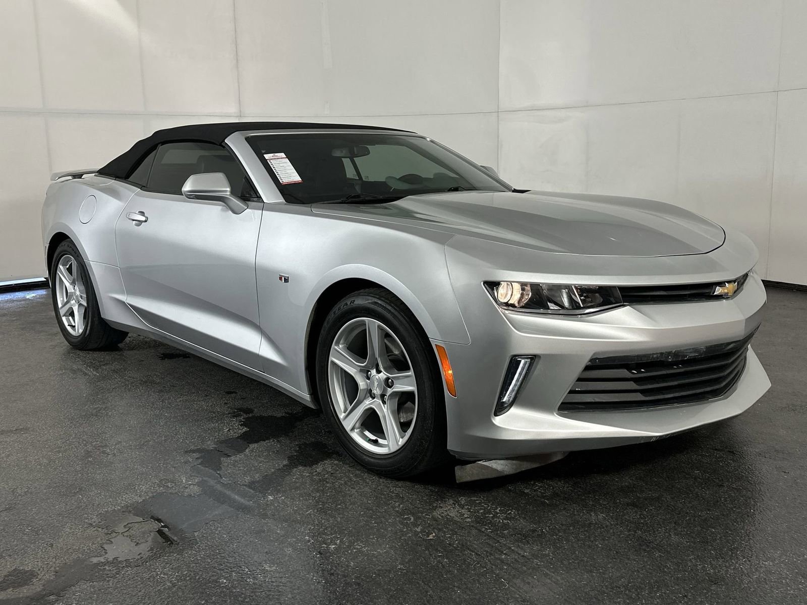Used 2018 Chevrolet Camaro LT image 2