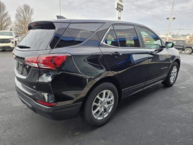 Used 2023 Chevrolet Equinox LT image 3