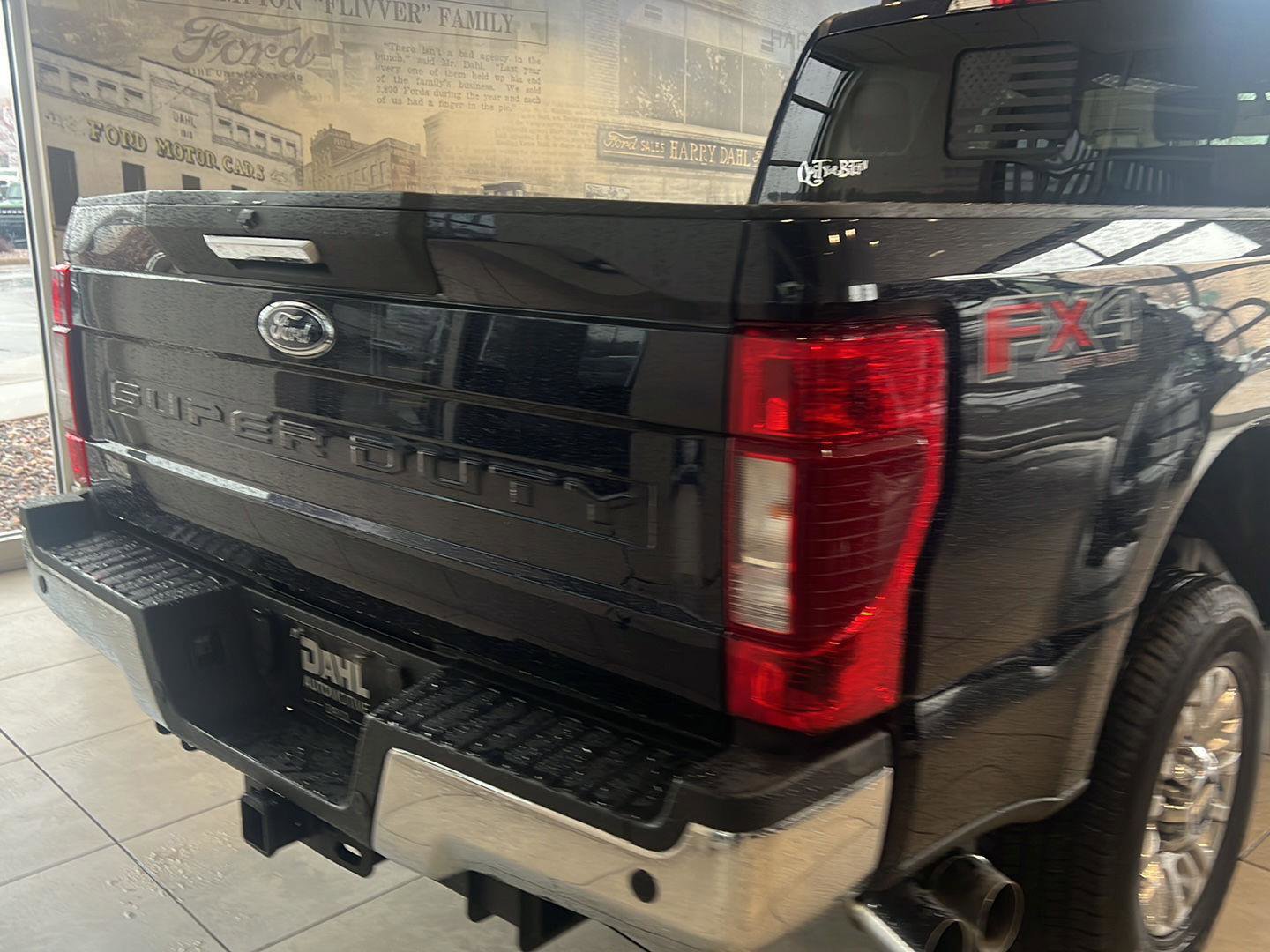 Used 2022 Ford F250 XLT w/ XLT Premium Package image 6