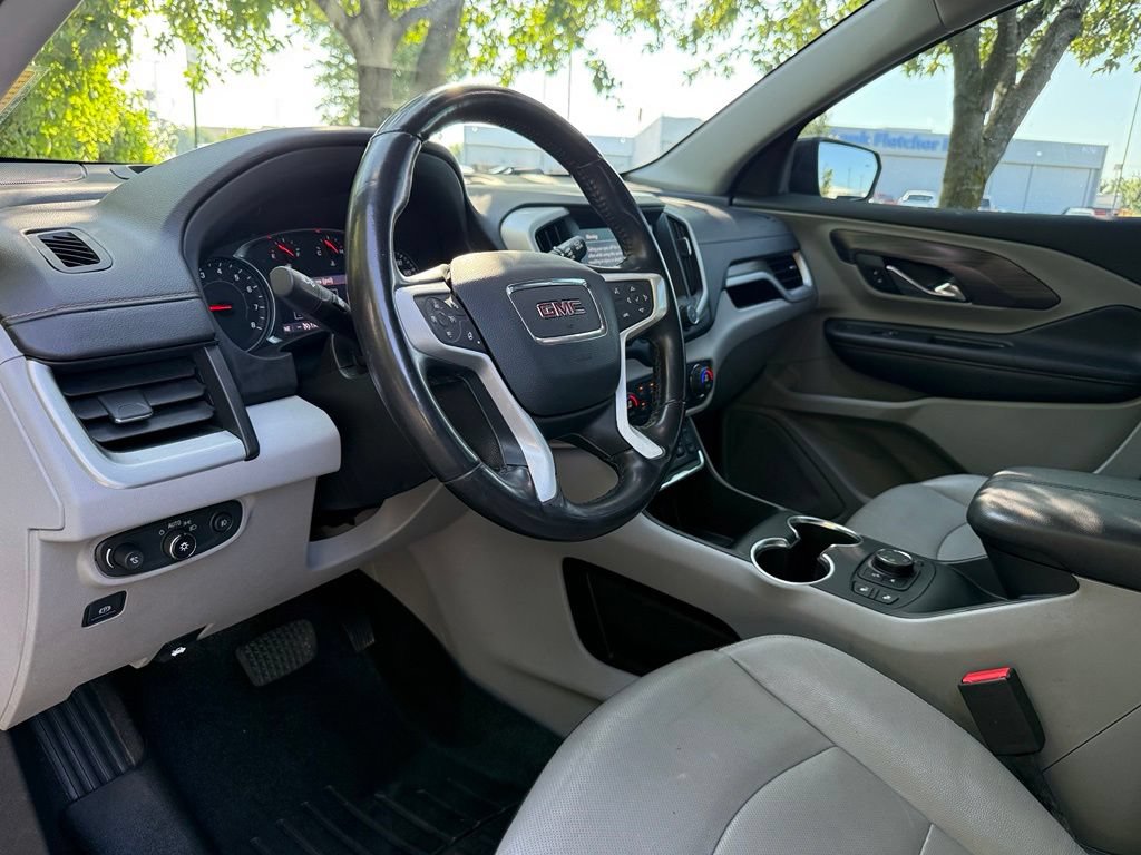 Used 2020 GMC Terrain SLT w/ Preferred Package AWD/4WD image 9