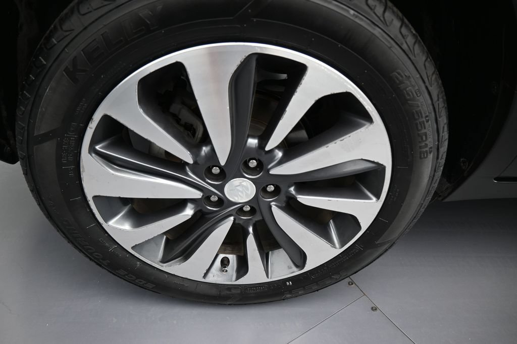 Used 2021 Buick Encore Preferred AWD/4WD image 39