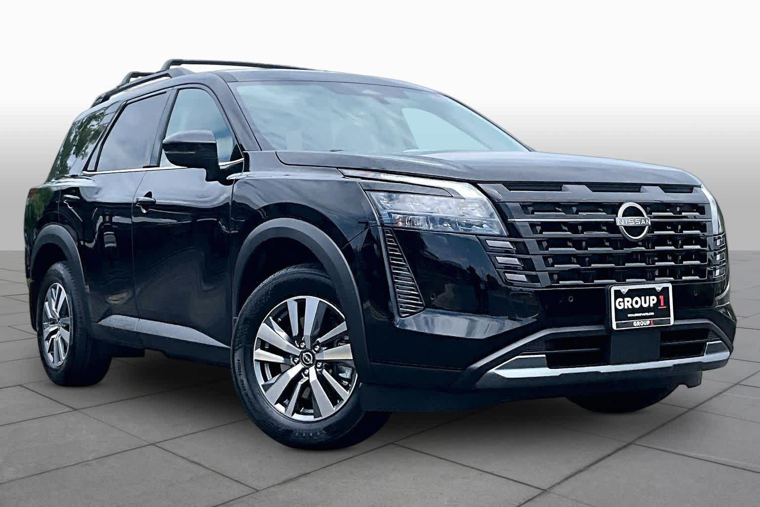 New 2026 Nissan Pathfinder SL FWD image 2