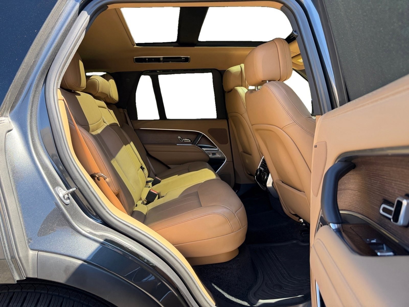 Certified 2023 Land Rover Range Rover SE image 20