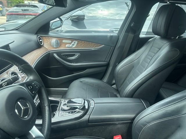 Used 2017 Mercedes-Benz E 400 4MATIC Wagon image 4