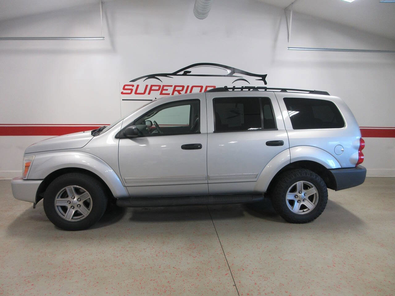 Used 2005 Dodge Durango SLT AWD/4WD image 2