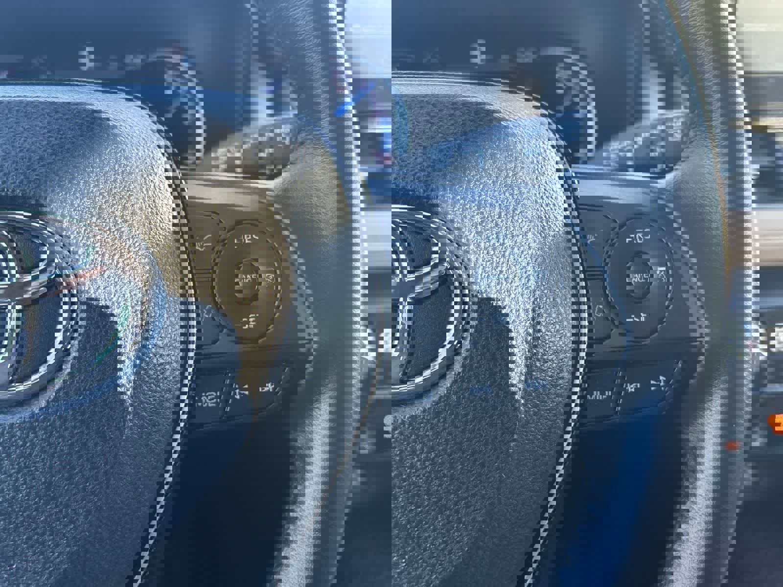 Used 2020 Toyota RAV4 Limited image 15