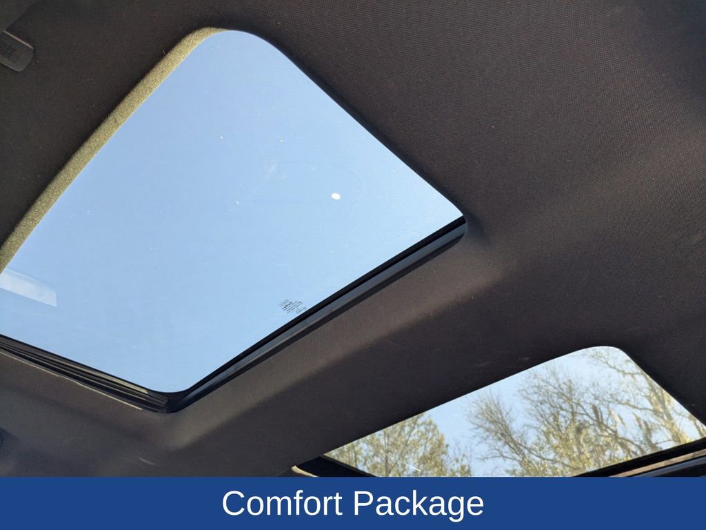 Used 2018 Ford Explorer XLT w/ Equipment Group 202A image 24