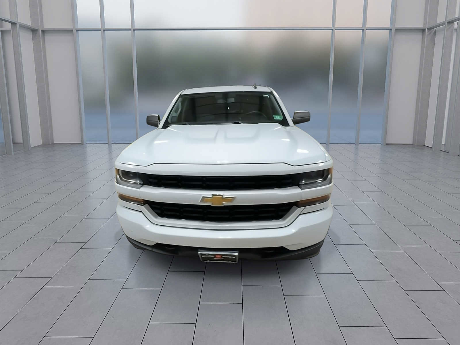 Used 2018 Chevrolet Silverado 1500 Custom w/ Custom Value Package image 3