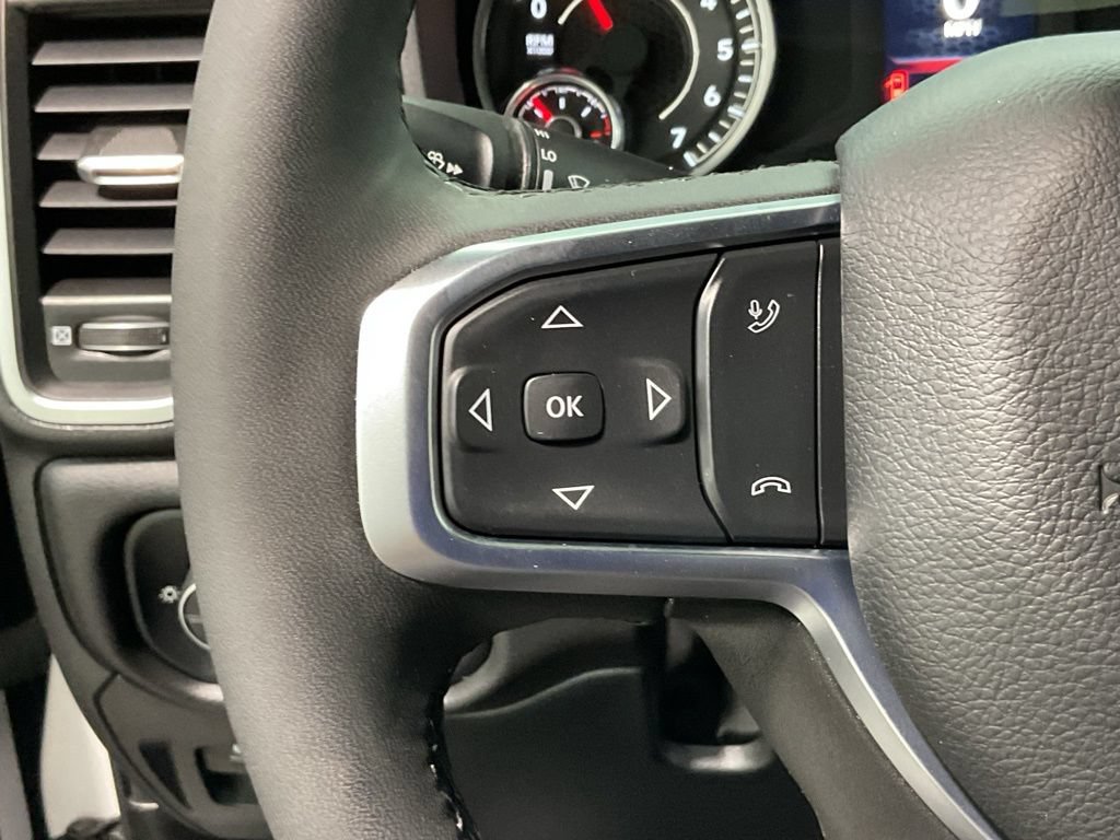 Used 2025 RAM 1500 Big Horn AWD/4WD image 9