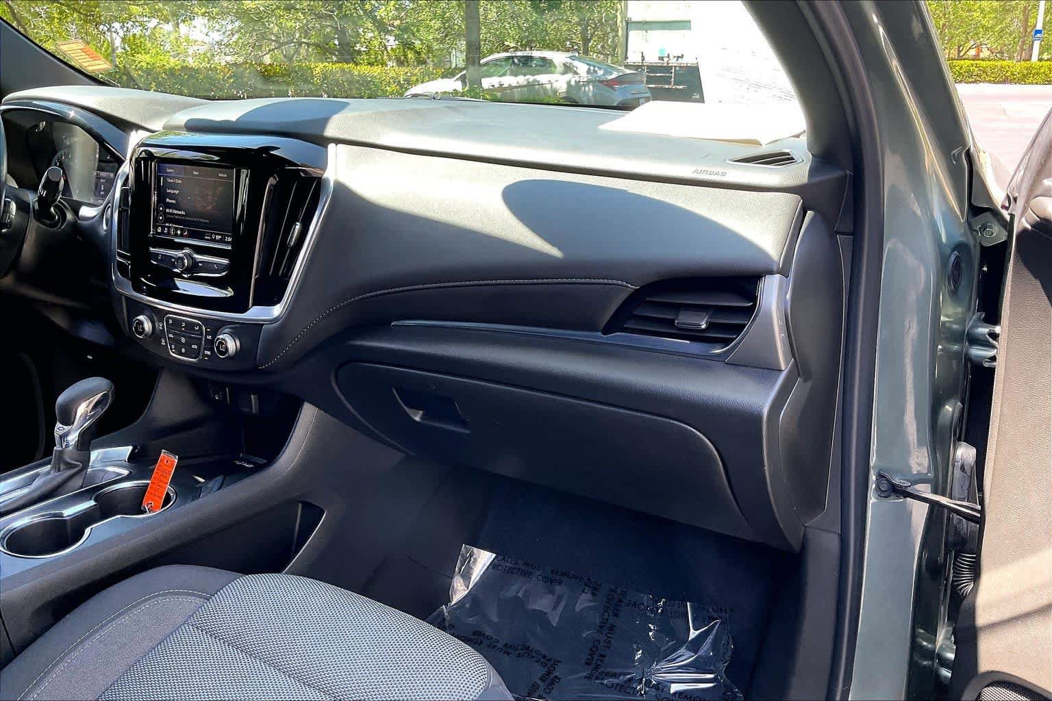 Certified 2023 Chevrolet Traverse LT FWD image 17