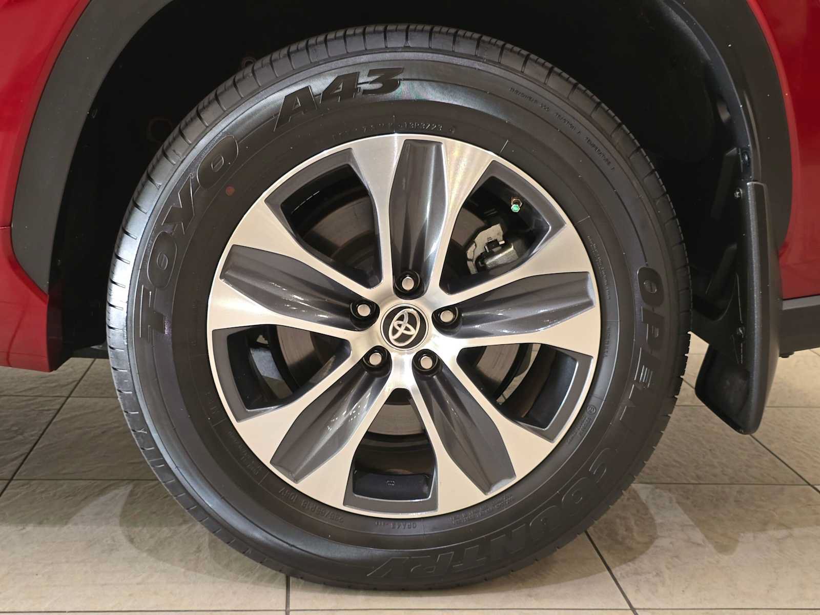 Certified 2024 Toyota Highlander XLE AWD/4WD image 8
