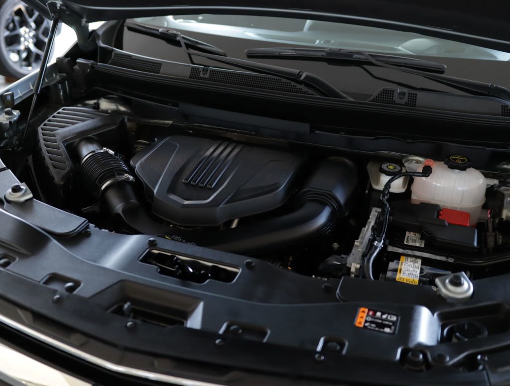 Used 2024 Chevrolet Traverse LT image 34